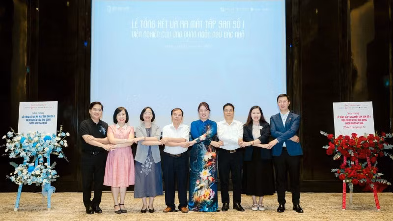 Các thành viên Hội đồng Khoa học của Viện Bác Nhã.