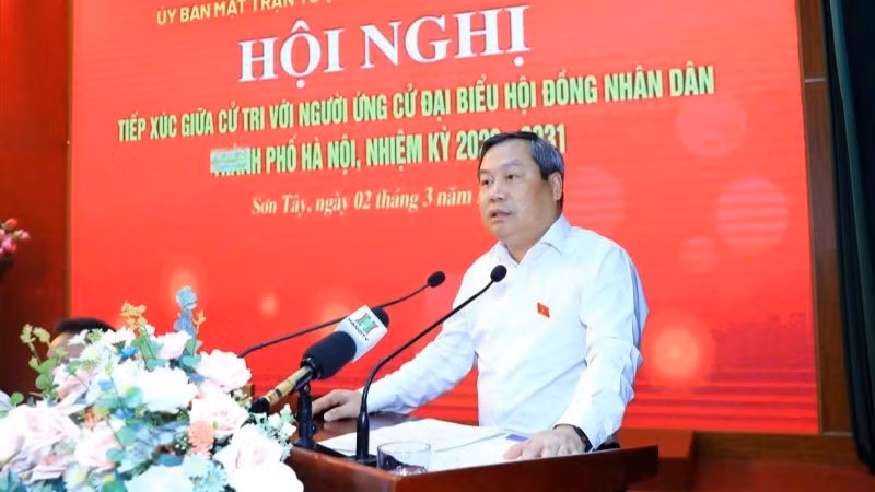 Chủ tịch UBND thành phố Hà Nội Vũ Đại Thắng tiếp xúc cử tri phường Sơn Tây, vận động bầu cử đại biểu Hội đồng nhân dân thành phố Hà Nội.