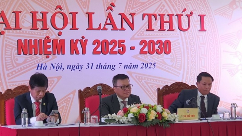 Đoàn Chủ tịch tại Đại hội. (Ảnh: Nguyễn Trọng Lịch/ TTXVN)