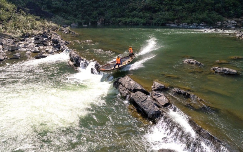 Vượt thác Tam Lu dù nhiều mạo hiểm song mang lại cho du khách sự phấn khích và ấn tượng khó quên.
