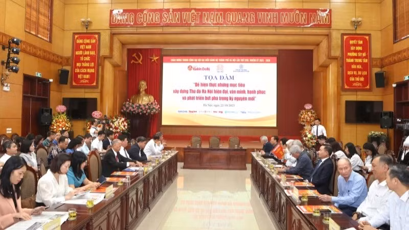 Quang cảnh buổi tọa đàm.