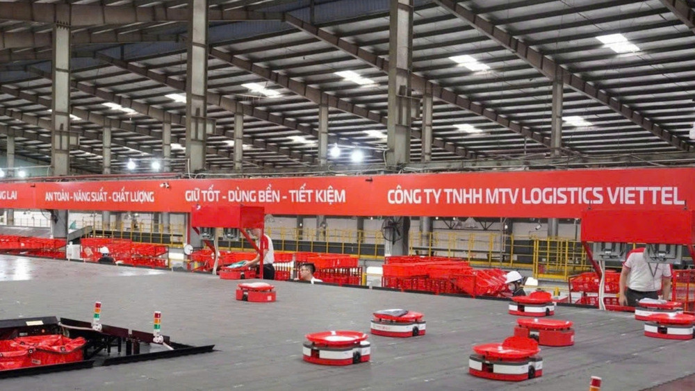 Hệ thống robot tự hành của Viettel Post đạt giải Vàng và dẫn đầu các hạng mục về robot và tự động hóa.
