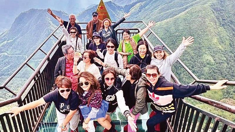 Khu du lịch Cầu kính Rồng Mây thuộc xã Bình Lư, tỉnh Lai Châu là một trong những điểm đến được nhiều hãng lữ hành quốc tế lựa chọn để xây dựng tour trong hành trình “tour du lịch Tây Bắc”.