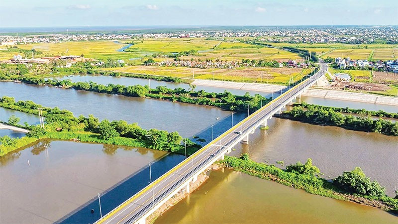 Hệ thống cầu vượt sông trên tuyến đường bộ ven biển tỉnh Hưng Yên.