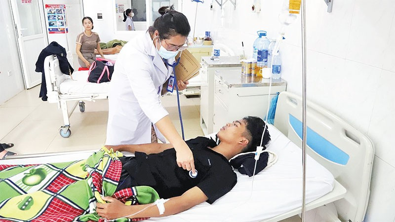 Cán bộ, y, bác sĩ Bệnh viện đa khoa vùng Tây Nguyên mong muốn Sở Y tế tỉnh Đắk Lắk làm tốt công tác động viên, ổn định tư tưởng và tạo môi trường làm việc an toàn để yên tâm chăm sóc sức khỏe cho nhân dân.