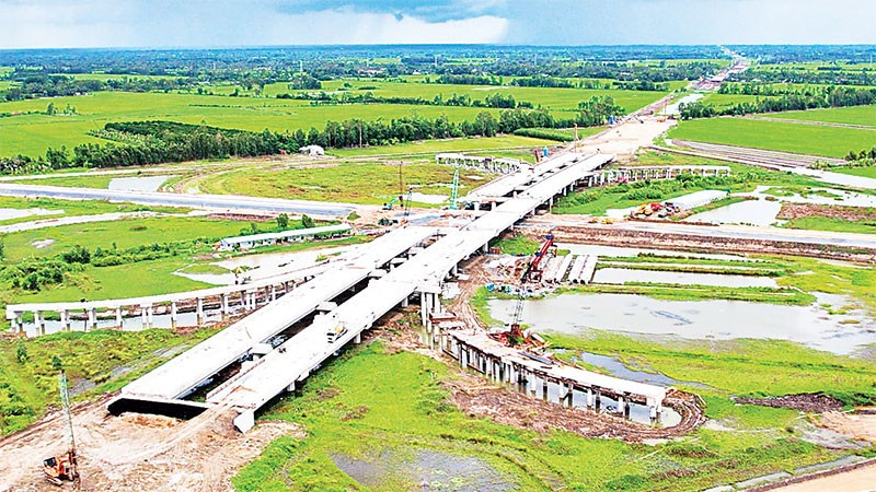 Ngành Xây dựng thành phố Cần Thơ tập trung giải quyết vướng mắc, đẩy nhanh tiến độ các dự án trọng điểm.