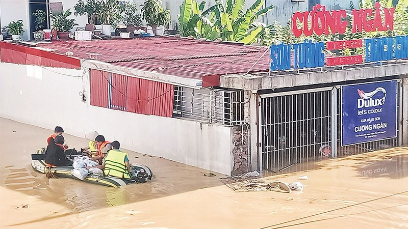 Cơ sở sơn, thạch cao Cường Ngân ở tổ 17, phường Phan Đình Phùng (Thái Nguyên) bị thiệt hại hơn 1 tỷ đồng do bão số 11 gây ra.