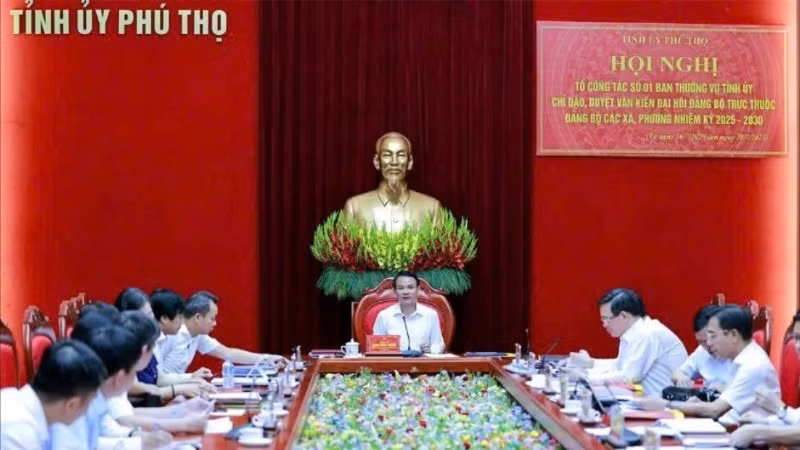 Tổ công tác số 1 của Ban Thường vụ Tỉnh ủy làm việc với đảng bộ các xã, phường về công tác chuẩn bị đại hội.