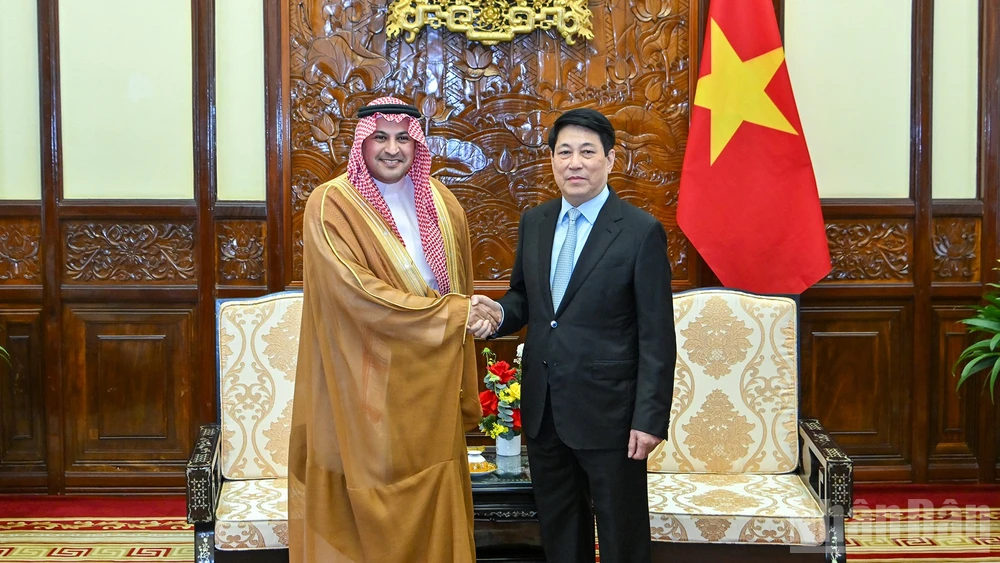 Chủ tịch nước Lương Cường và Đại sứ Saudi Arabia tại Việt Nam Mohammed Ismaeil A.Dahlwy.