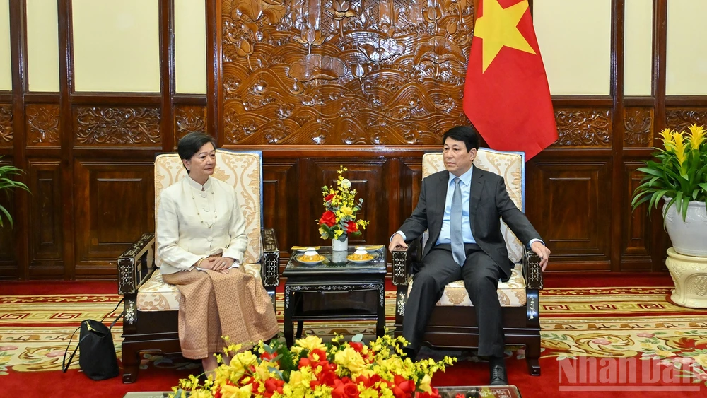 Chủ tịch nước Lương Cường tiếp Đại sứ Campuchia tại Việt Nam Chea Kimtha.
