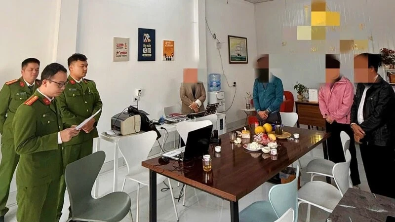 Công an tỉnh Thái Nguyên khởi tố vụ án hình sự, khởi tố bị can, ra lệnh tạm giam và khám xét khẩn cấp đối với Phạm Thị Hồng G, Hoàng Văn H và Nguyễn Văn T. (Ảnh: Công an tỉnh Thái Nguyên) 