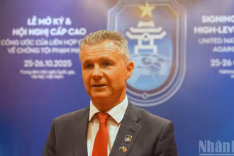 Ông Matt Thistlethwaite, Đồng Bộ trưởng Ngoại giao và Thương mại Australia. (Ảnh: TRUNG HƯNG)