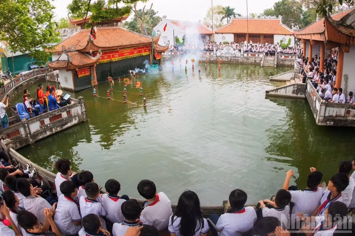 Phường rối nước Đào Thục đang góp phần tích cực trong bảo tồn di sản, phát triển công nghiệp văn hóa tại địa phương.
