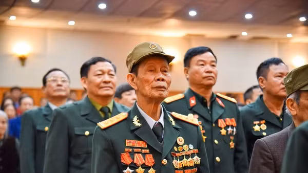 Cựu quân nhân là hội viên Hội Cựu chiến binh đồng thời là cựu chiến binh thì được ngân sách nhà nước đóng bảo hiểm y tế. (Ảnh: BÁO NHÂN DÂN)