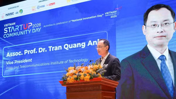Phó Giáo sư, Tiến sĩ Trần Quang Anh, Phó Giám đốc Học viện Công nghệ Bưu chính Viễn thông phát biểu khai mạc Hội thảo “Startup ở bối cảnh quốc tế”. (Ảnh: TG)