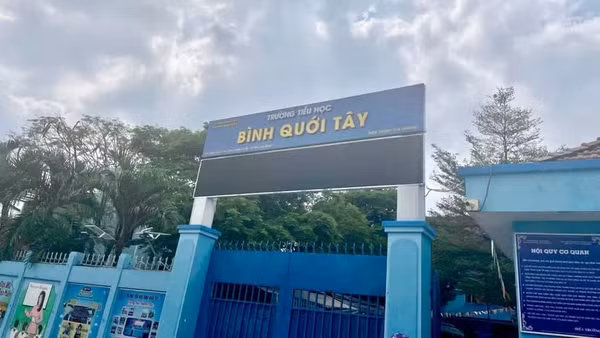Vụ ngộ độc thực phẩm xảy ra tại Trường tiểu học Bình Quới Tây.