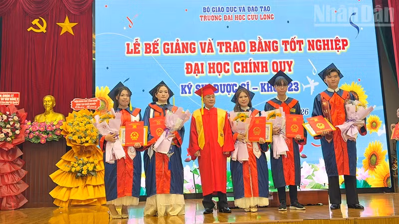 ndo_tr_anh-2-tot-nghiep.jpg