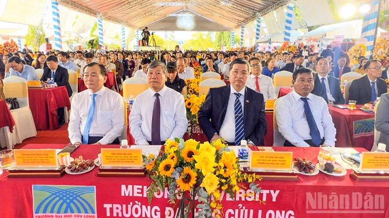 ndo_br_anh-2-khai-giang.jpg