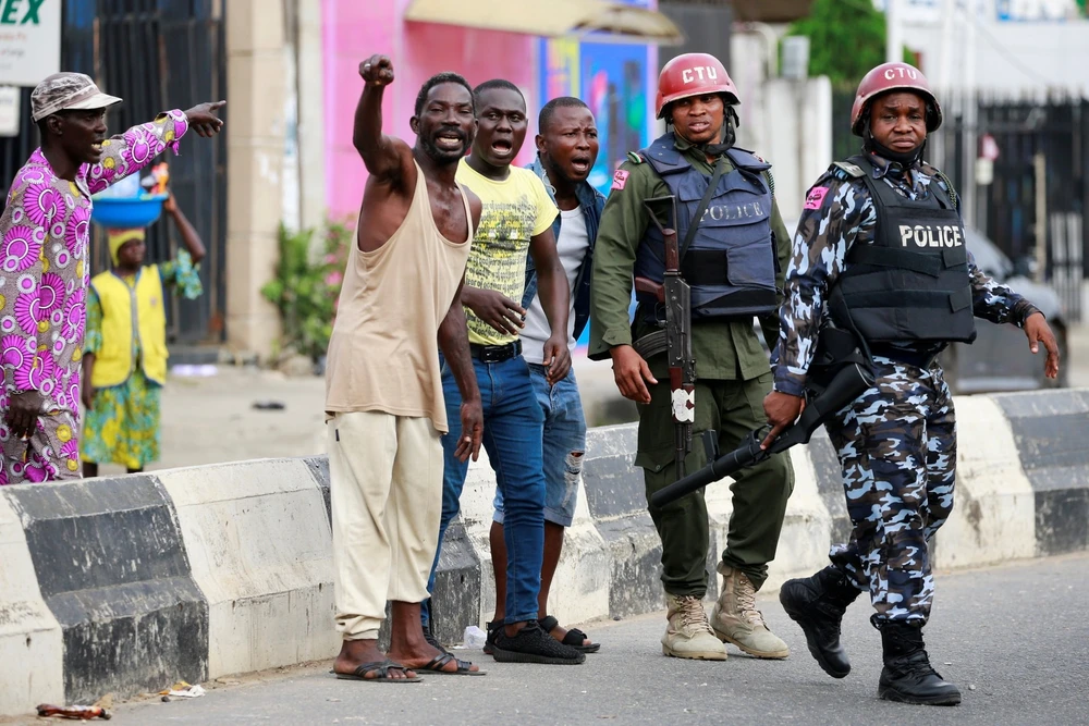 Nigeria tăng cường lực lượng an ninh. Ảnh: GETTY