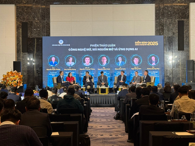 Phiên thảo luận về Công nghệ mở, mã nguồn mở và ứng dụng AI.