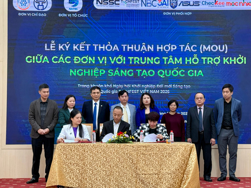 Lễ ký kết thỏa thuận hợp tác giữa các đơn vị và Trung tâm hỗ trợ khởi nghiệp sáng tạo quốc gia được tổ chức tại hội thảo. 