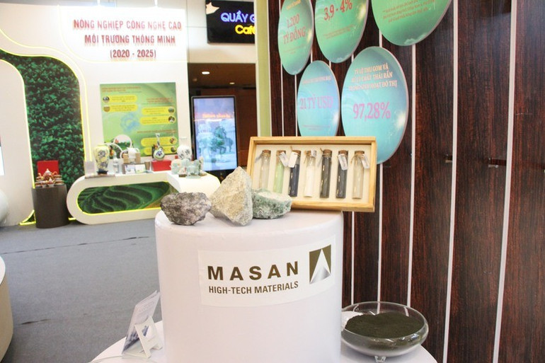 Tại gian hàng đã trưng bày các sản phẩm vonfram của MHT có giá trị gia tăng cao, phục vụ các khách hàng công nghiệp hàng đầu tại châu Âu, Mỹ và châu Á.