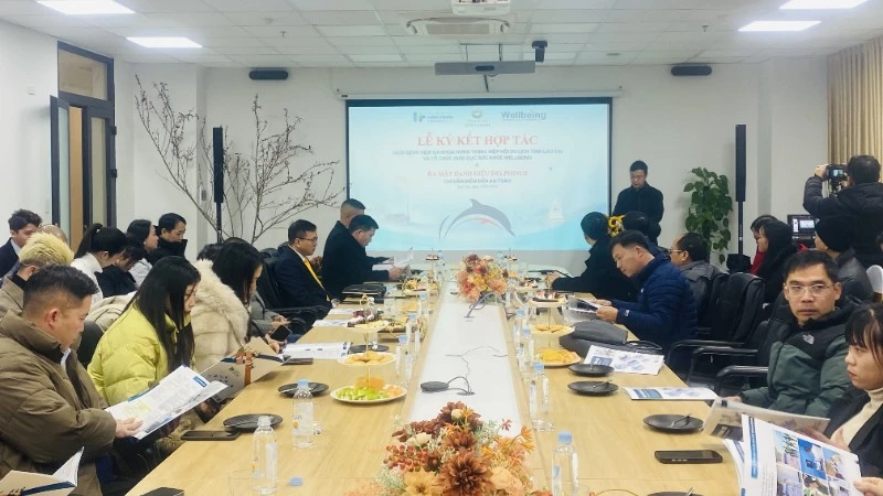 Toàn cảnh lễ ra mắt.