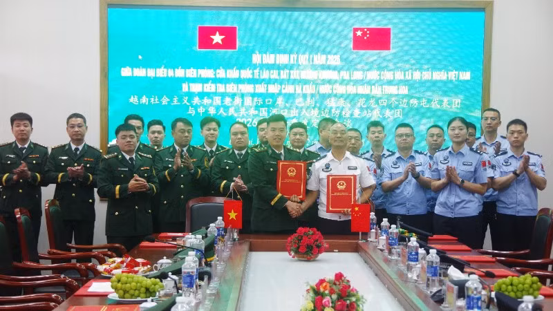 Ký kết biên bản Hội đàm ngày 22/4.