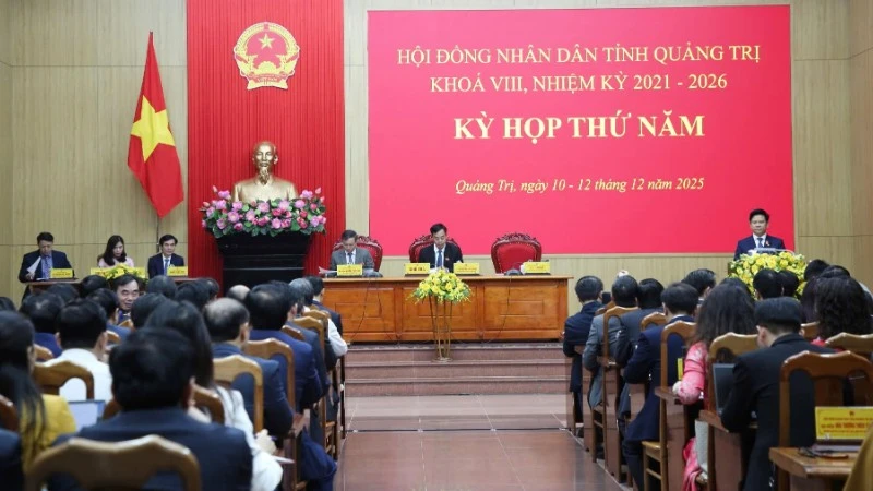 Quang cảnh Kỳ họp thứ 5 Hội đồng nhân dân tỉnh Quảng Trị khóa VIII.