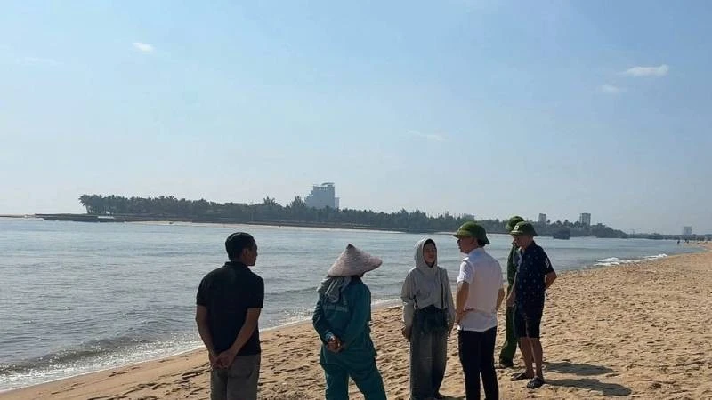 Hiện trường nơi xảy ra vụ người tắm biển mất tích chiều tối 28/2.