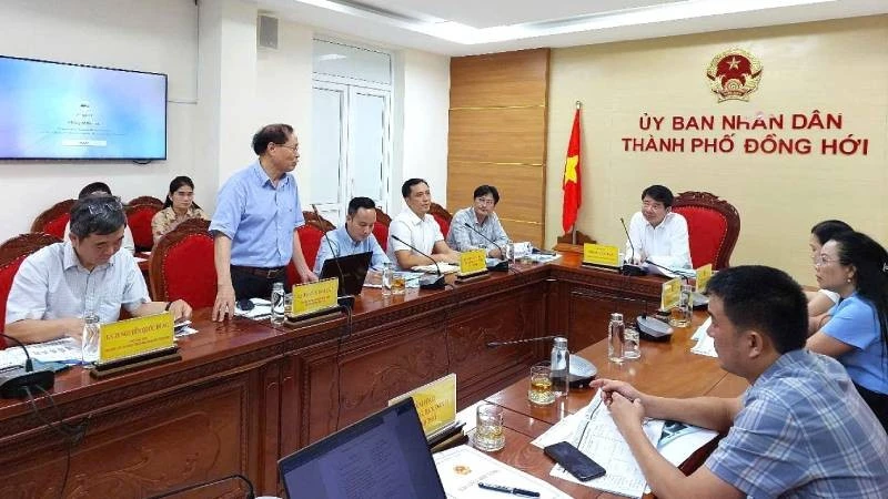 Giáo sư, Tiến sĩ Vũ Minh Cát, nguyên Trưởng khoa Kỹ thuật biển, Trường Đại học Thủy lợi phát biểu tại hội thảo