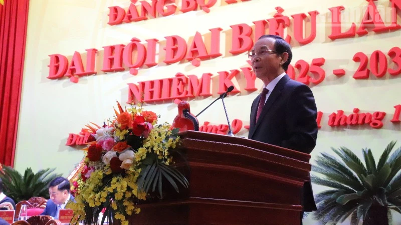 Đồng chí Nguyễn Văn Nên, Ủy viên Bộ Chính trị, Thường trực Tiểu ban Văn kiện Đại hội Đảng lần thứ XIV phát biểu chỉ đạo tại Đại hội.