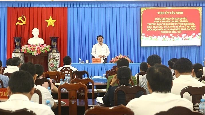 Ủy viên Trung ương Đảng, Bí thư Tỉnh ủy Tây Ninh Nguyễn Văn Quyết đã làm việc với 18 xã