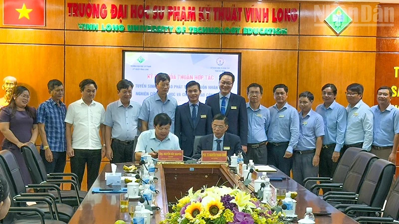 Lễ Ký kết hợp tác. 