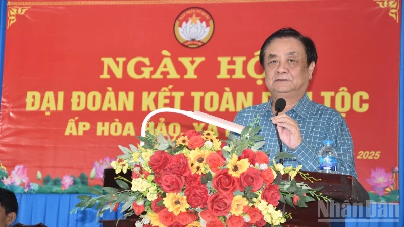 Đồng chí Lê Minh Hoan phát biểu tại Ngày hội.