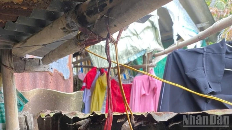 Sợi dây điện khiến 2 mẹ con ruột ở xã Hưng Thạnh, tỉnh Đồng Tháp tử vong.