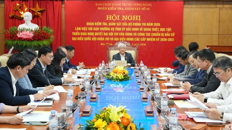 Đồng chí Đỗ Văn Chiến, Ủy viên Bộ Chính trị, Phó Chủ tịch Thường trực Quốc hội làm Trưởng đoàn, chủ trì buổi làm việc với Ban Thường vụ Tỉnh ủy Bắc Ninh.