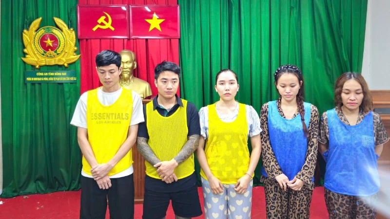 Các đối tượng bị bắt giữ.