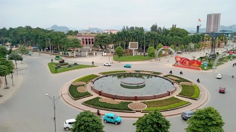 Giao thông đô thị từng bước được tỉnh Thái Nguyên đầu tư, chỉnh trang xanh, sáng, sạch, đẹp hơn.