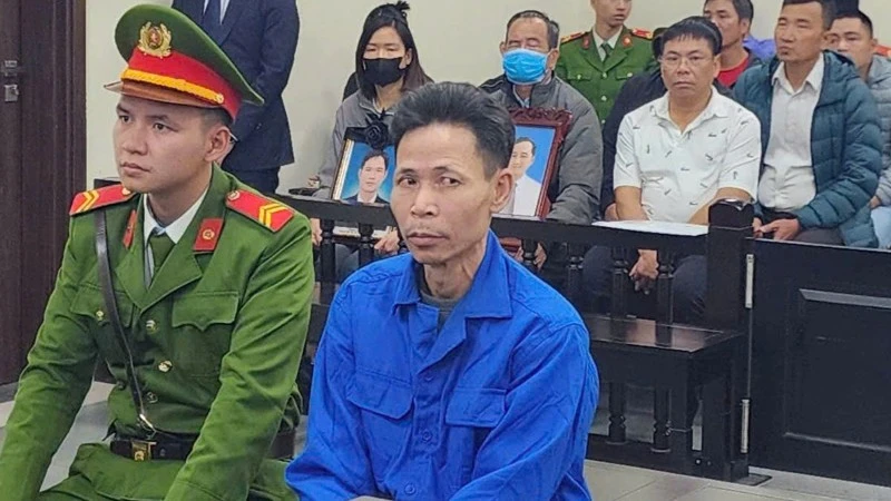 Bị cáo Cao Văn Hùng tại tòa sáng 5/12.