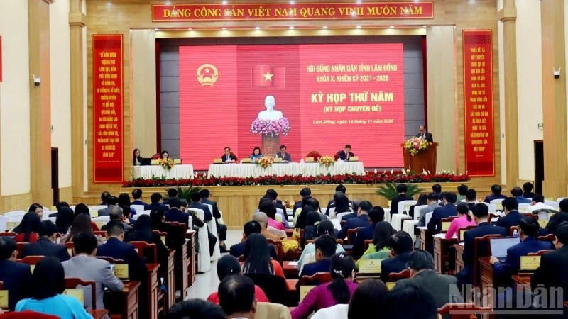 Quang cảnh kỳ họp.