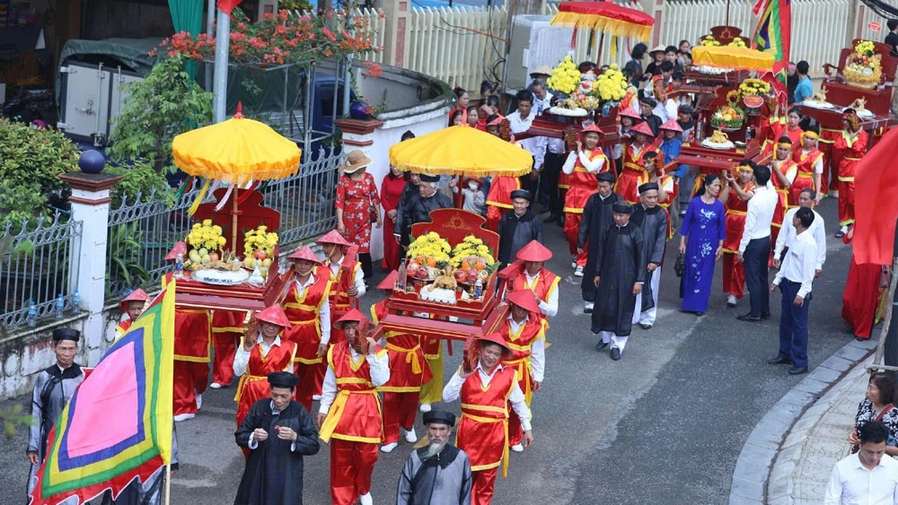 Lễ hội rước ông Khiu, bà Khiu được khôi phục thể hiện ước nguyện của dân vùng ven Khu Di tích lịch sử Đền Hùng.