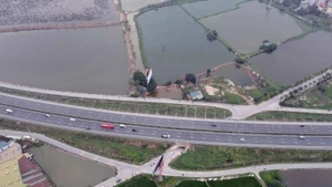 Hạ tầng giao thông phát triển tạo điều kiện cho sự kết nối của các khu vực, các đô thị.