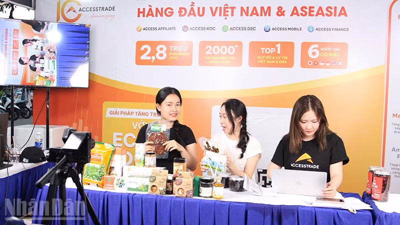 Sản phẩm OCOP đặc trưng Đà Nẵng tiếp cận các sàn thương mại điện tử.