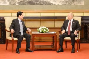 Chủ tịch nước Lương Cường hội kiến Tổng thống Liên bang Nga Vladimir Putin. (Ảnh: Hữu Hưng)