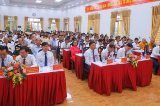 Các đại biểu tham dự Đại hội đại biểu phường Vị Khê (Ninh Bình) lần thứ I, nhiệm kỳ 2025-2030. (Ảnh: CÔNG LUẬT)
