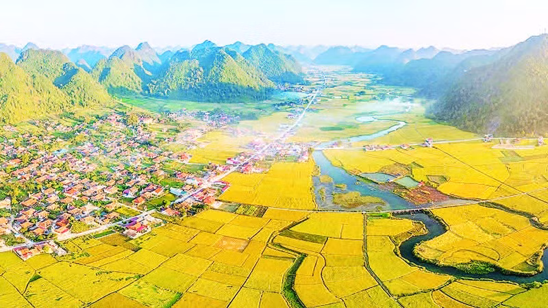 Làng Quỳnh Sơn trong thung lũng Bắc Sơn.