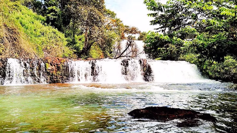 Làng chài Sê San với những thác nước đẹp, thu hút du khách.