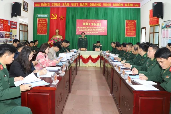 Thiếu tướng Nguyễn Trọng Thiện, Phó Chủ nhiệm Tổng cục Hậu cần-Kỹ thuật, làm Trưởng đoàn công tác.