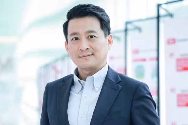 Ông Khúc Cường, Giáo sư Đại học Dân tộc Trung ương, chuyên gia bình luận của CGTN. (Ảnh: Do nhân vật cung cấp)